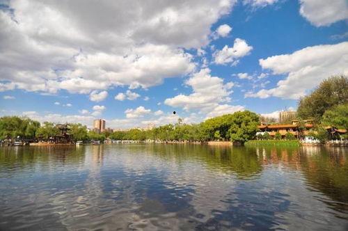 吃瓜就来揽翠湖